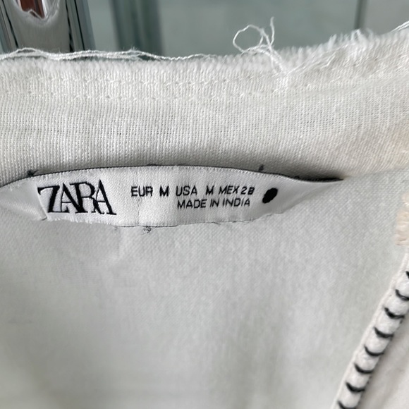 Zara size Medium embroidered tunic in great condition. - Picture 2 of 5